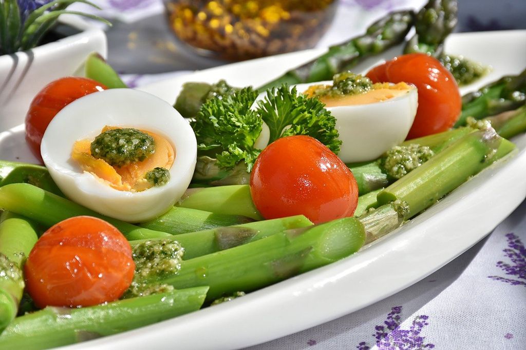 plato de vegetales para una buena alimentación saludable